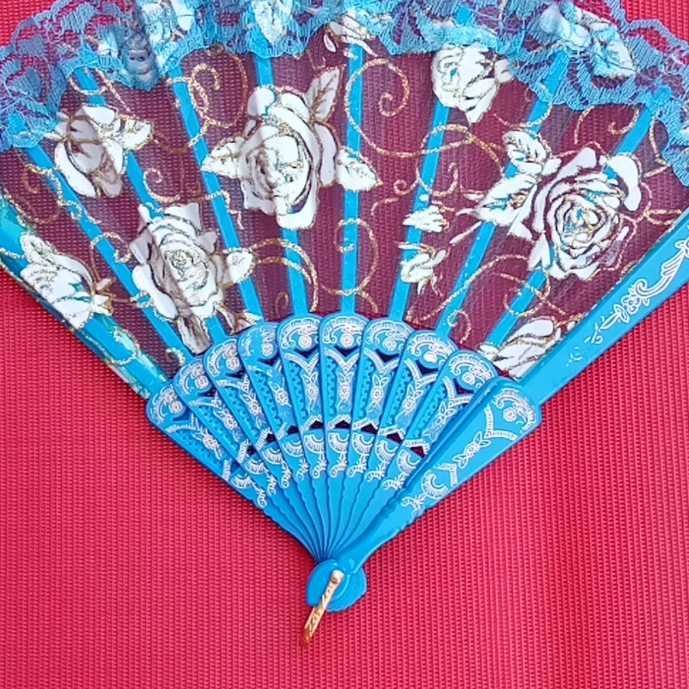Hand Fans - Picture 4 of 4